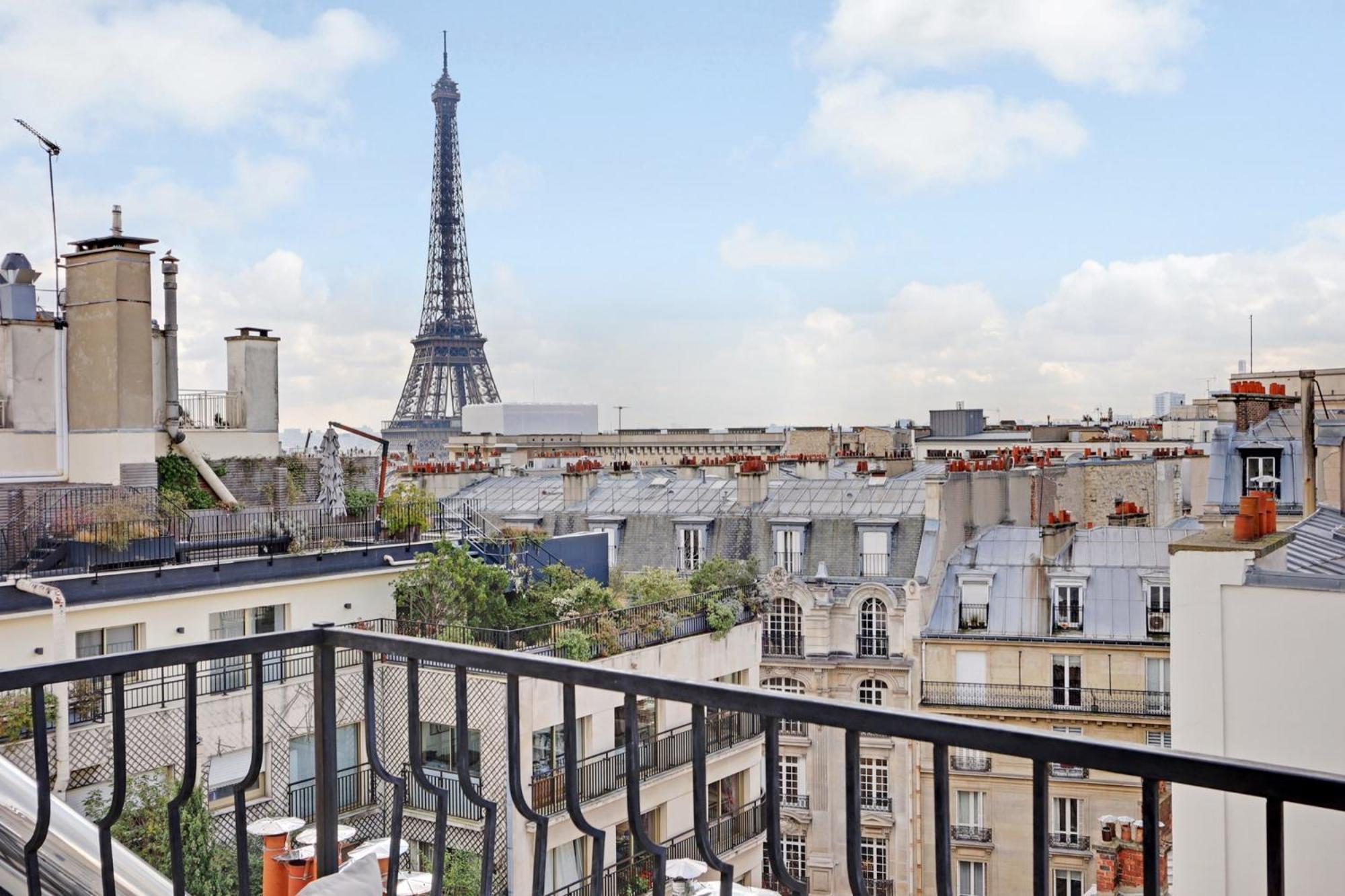 Eiffel Tower View Paris Exterior foto